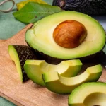 hvorfor-avocadoer-hurtigt-bliver-moerke-og-om-de-er-sikre.webp.webp